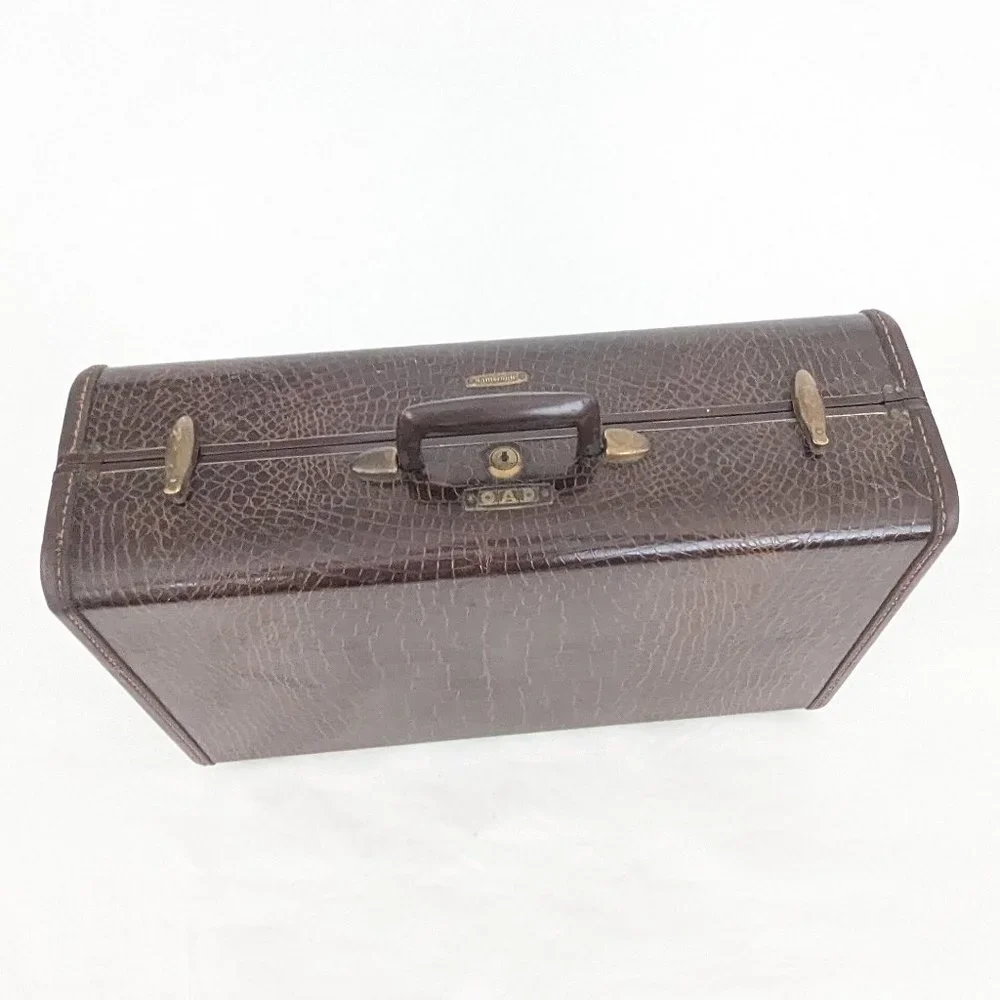 💼 Vintage Shwayder Brothers Faux Alligator Suitcase - 13 inches 💼